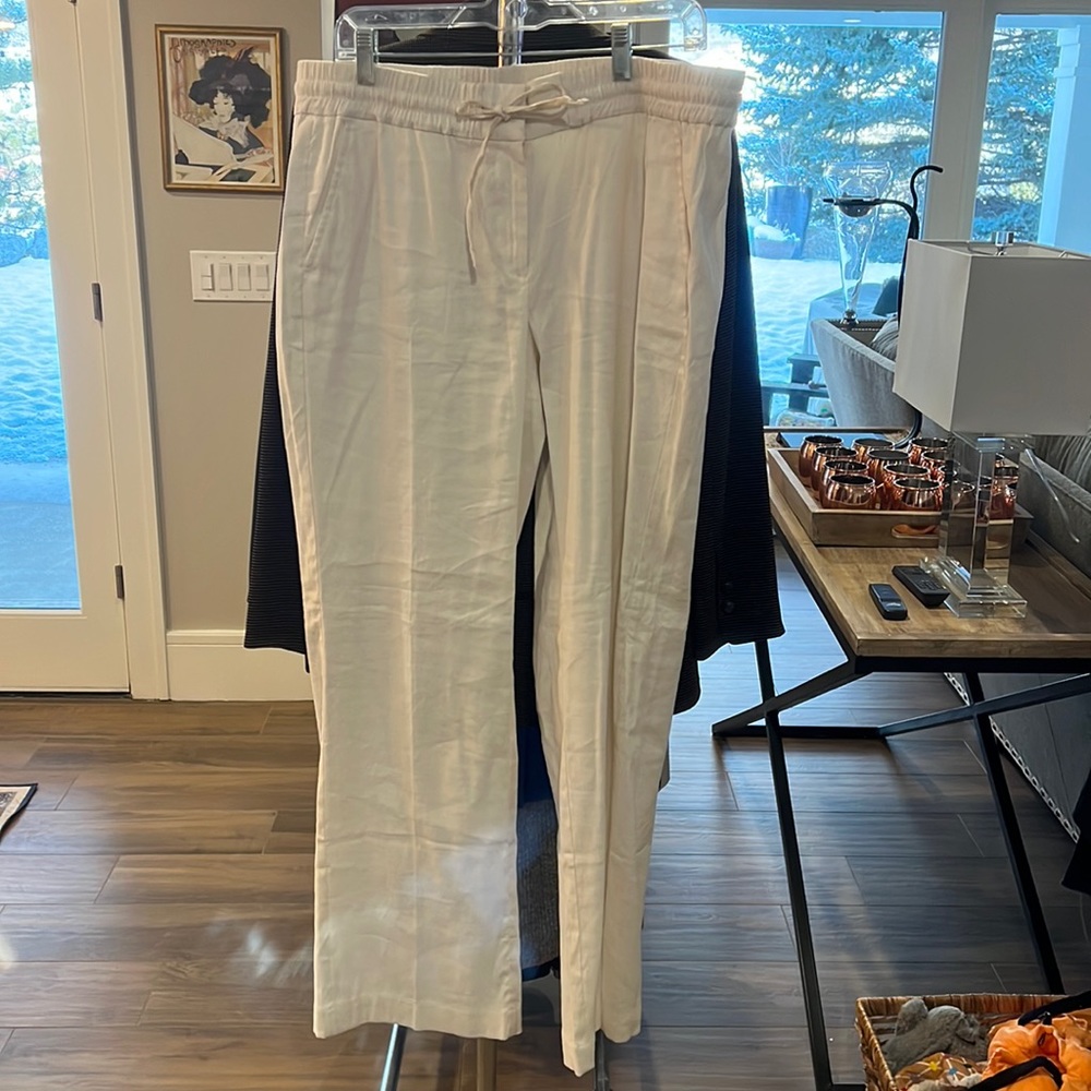 Ann Taylor Beachy Linen Pant.  12-14 Large